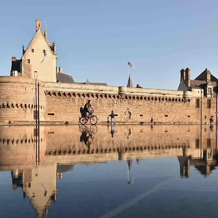 Quai De Versailles דירה